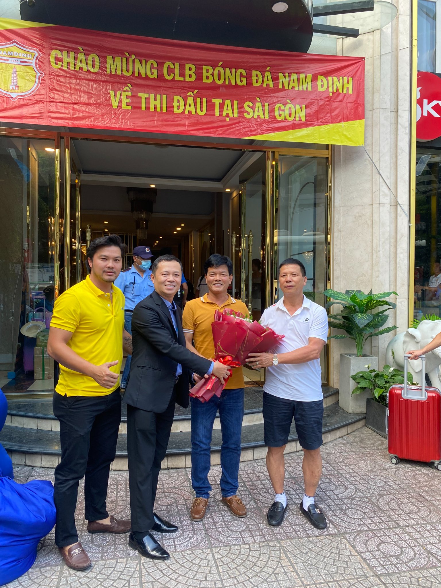 Chào mừng câu lạc bộ bóng đá Nam Định về thi đấu tại SAIGON